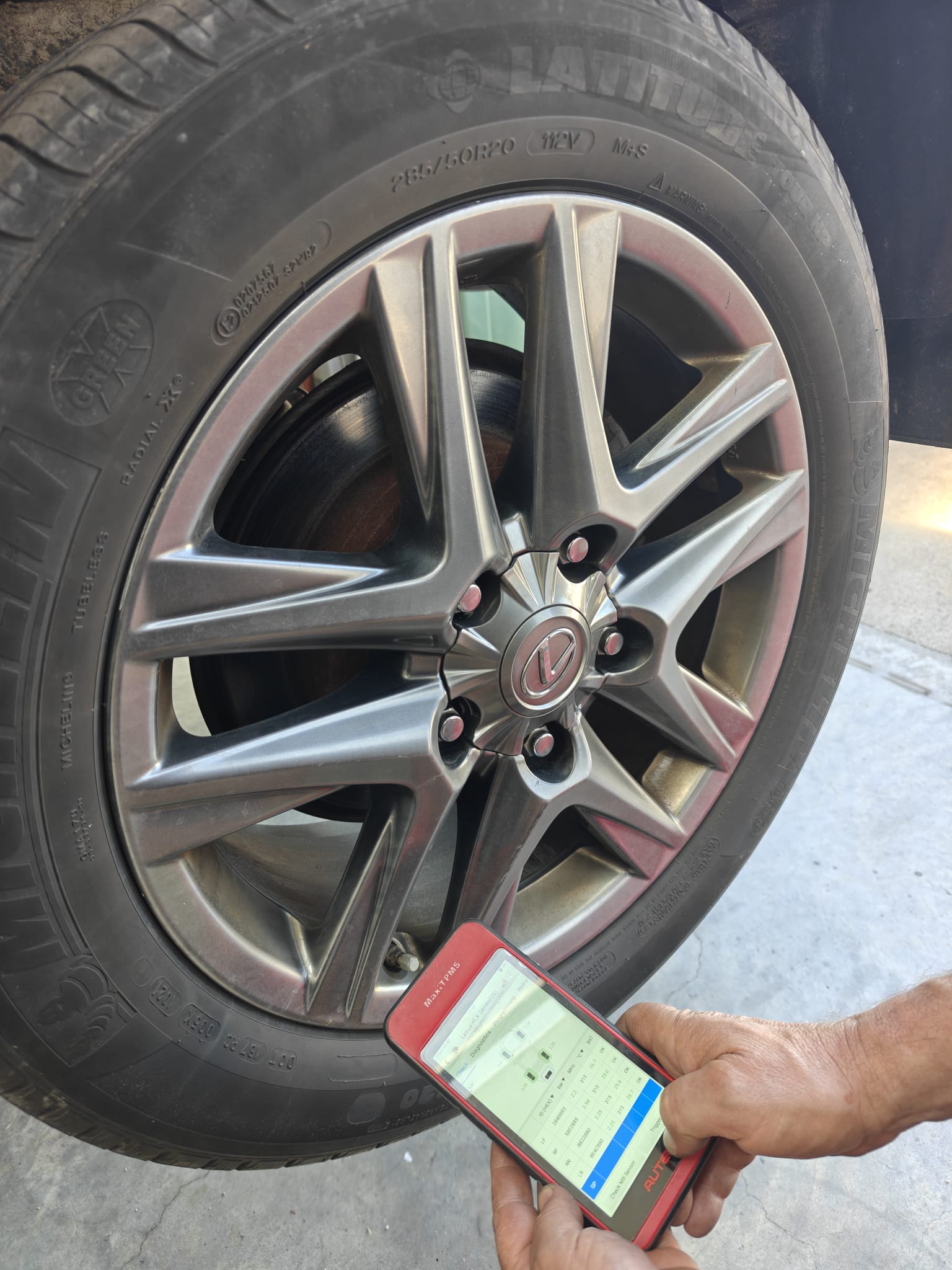 Уред за програмиране на TPMS сензор при колелото